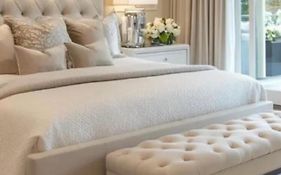 Hummingbird Haven Bed & Breakfast Luxury Suite With Terrace & Seasonal Lake Views Located In Historic Old Town Niagara-On-The-Lake